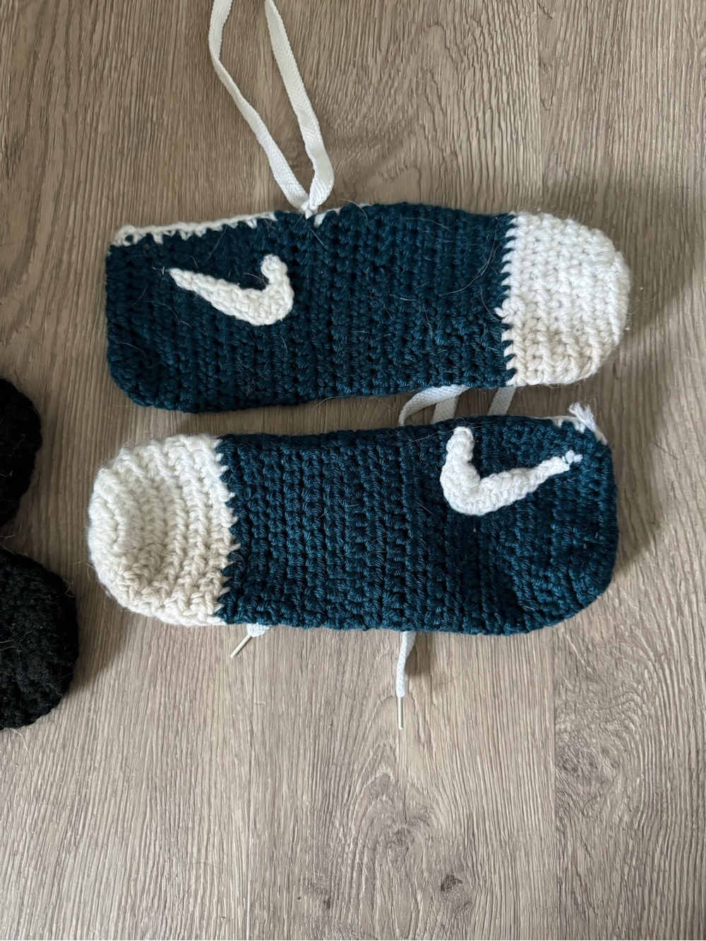 Handmade crocheted slippers - Picture 3 of 3